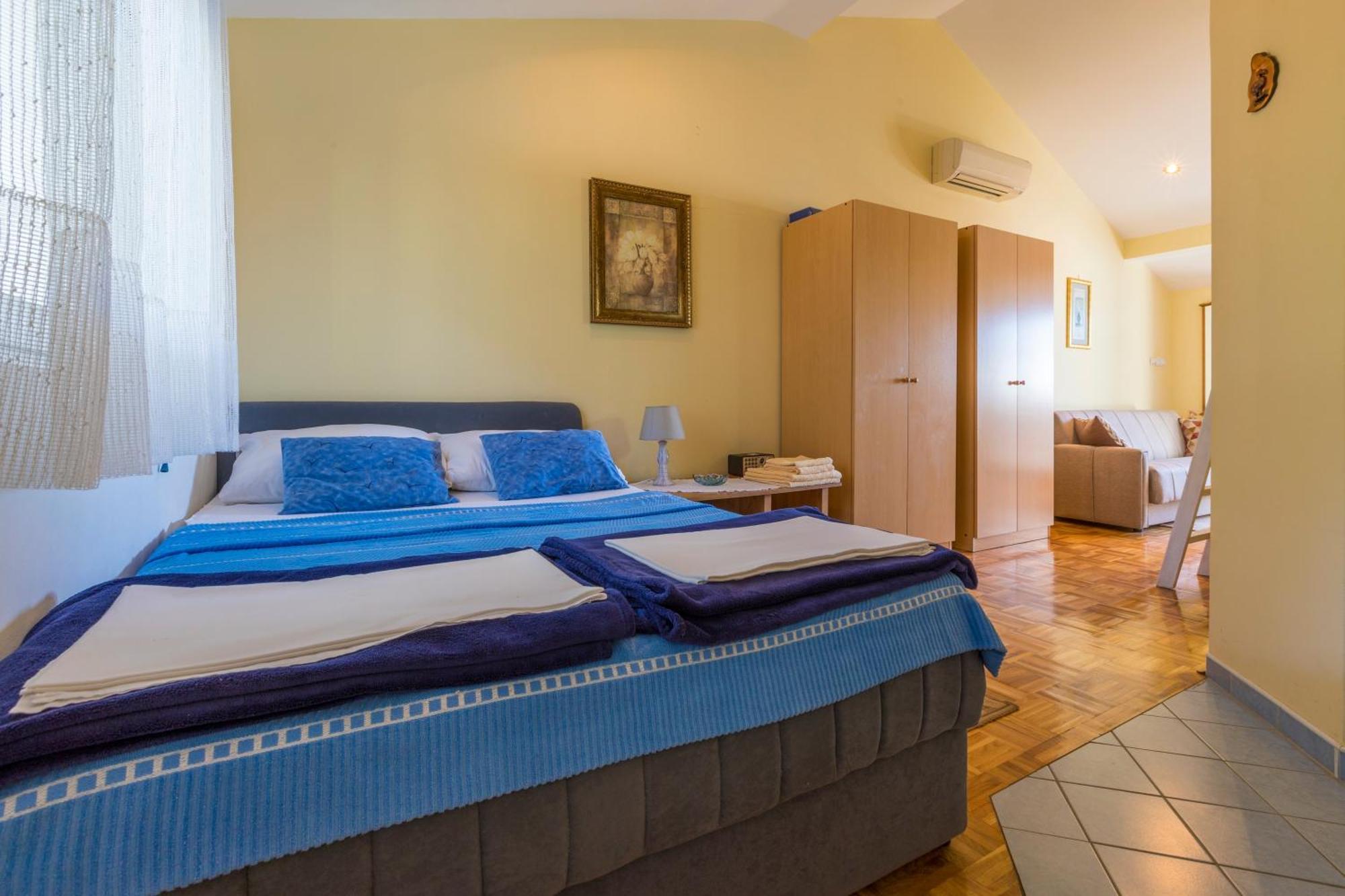 Apartments By The Sea Selce, Crikvenica - 4802 Zimmer foto